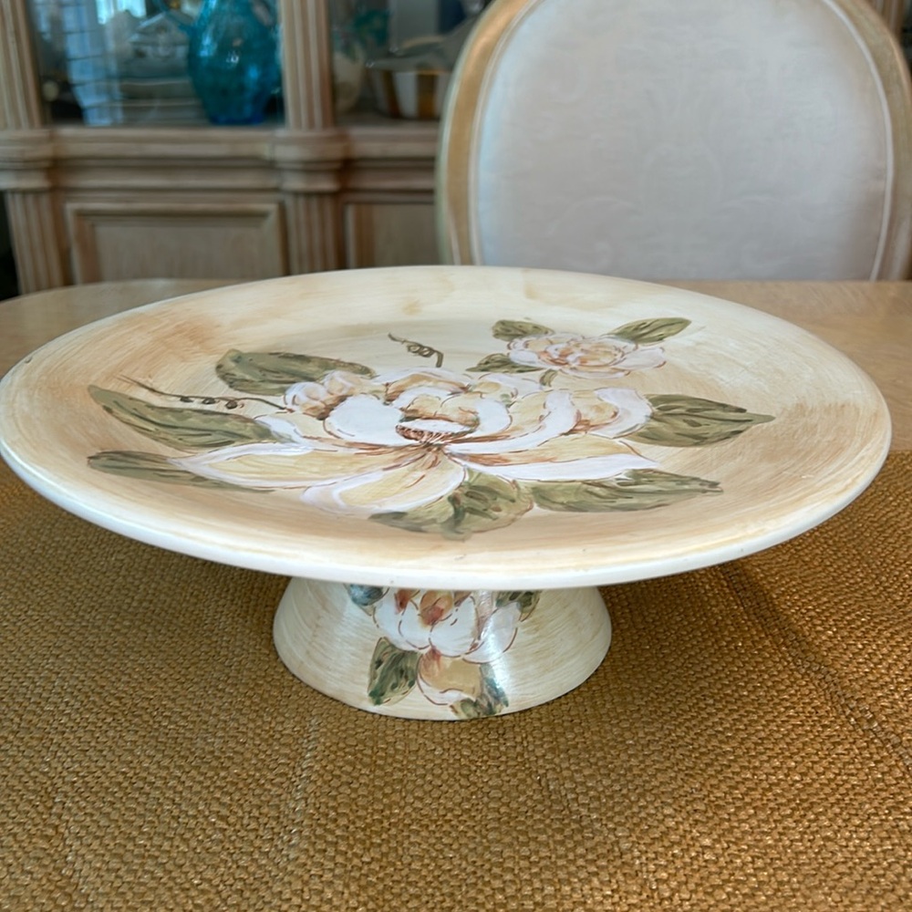 Magnolia Pedestal Cake Plate